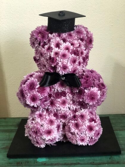 Oso Graduado con Margaritas