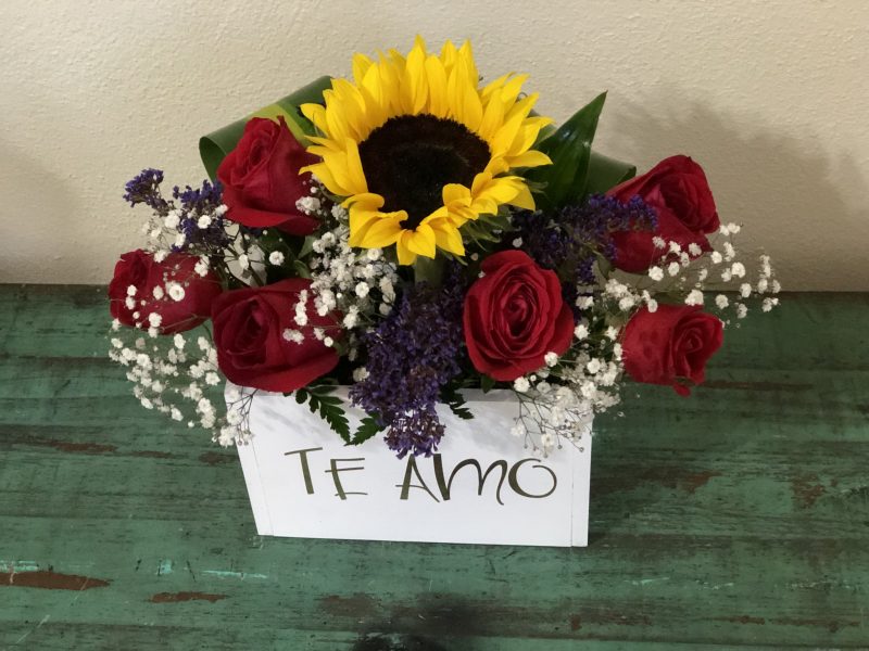 Cajas con Flores – Flores y Expresiones