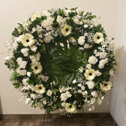 Tripié floral con orquídeas