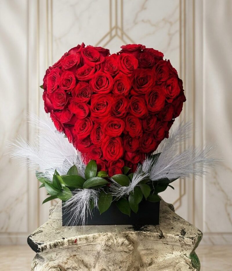 Escultura De Corazón Alado